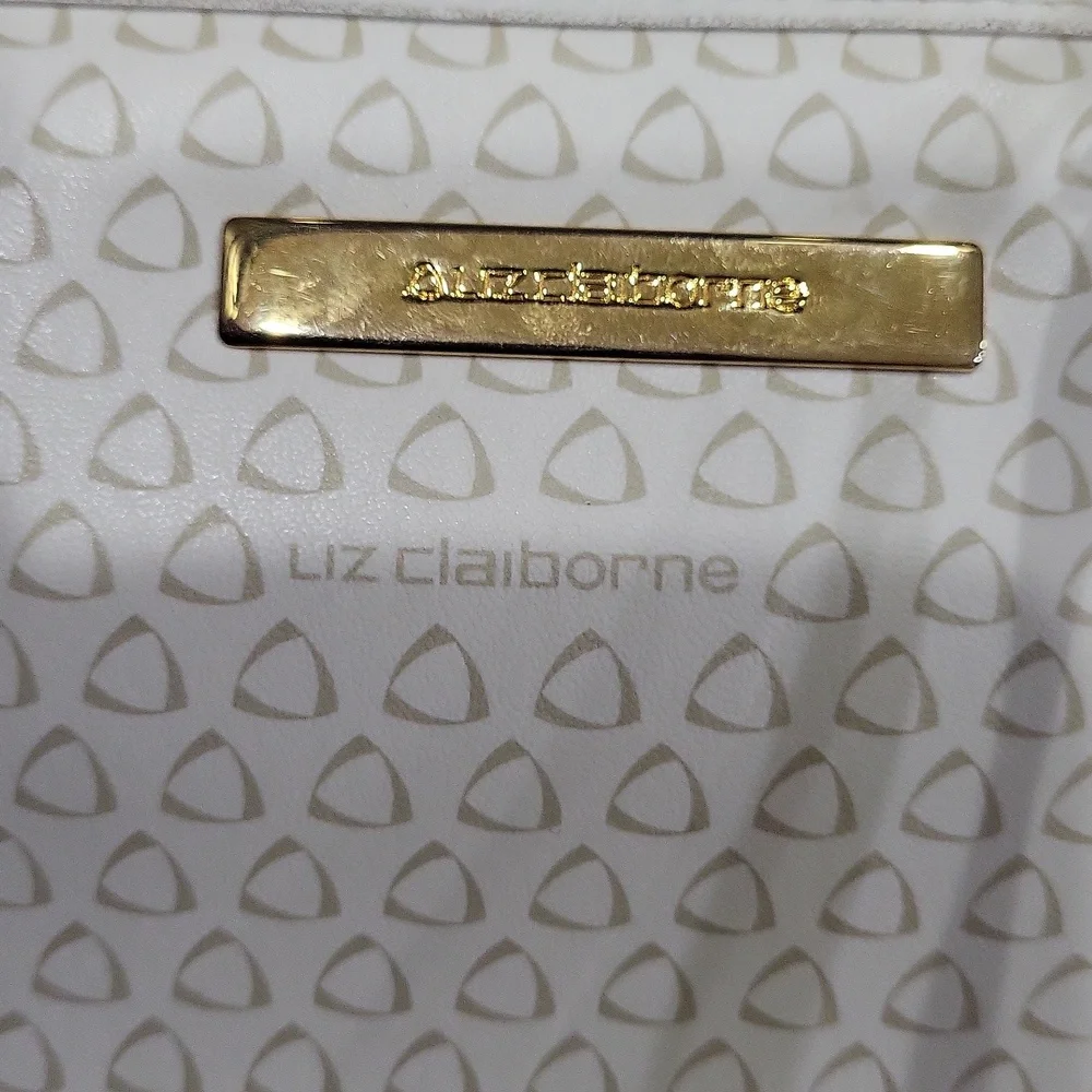 EUC Liz Claiborne women's small handbag crossbody bag purse, white - Picture 7 of 11